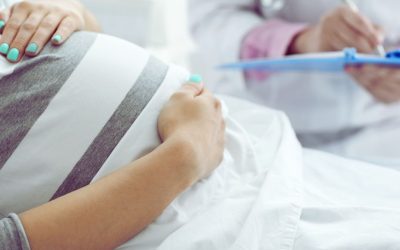 Ingrepp vid graviditetskomplikationer är inte abort